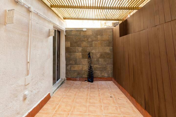 Apartamento en planta baja en badalona, barcelona Exterior foto