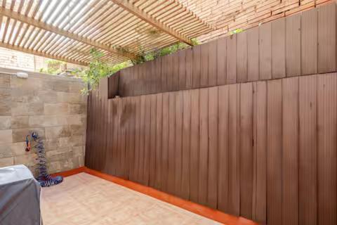 Apartamento en planta baja en badalona, barcelona Exterior foto